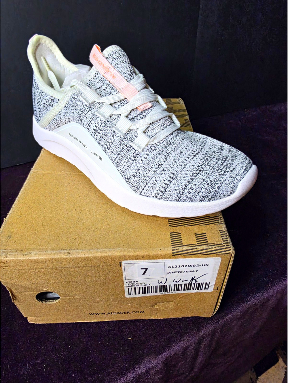 ALEADER White/Gray Low Top Mixed Pattern Lace-Up Athletic Sneakers AL2102W02-US